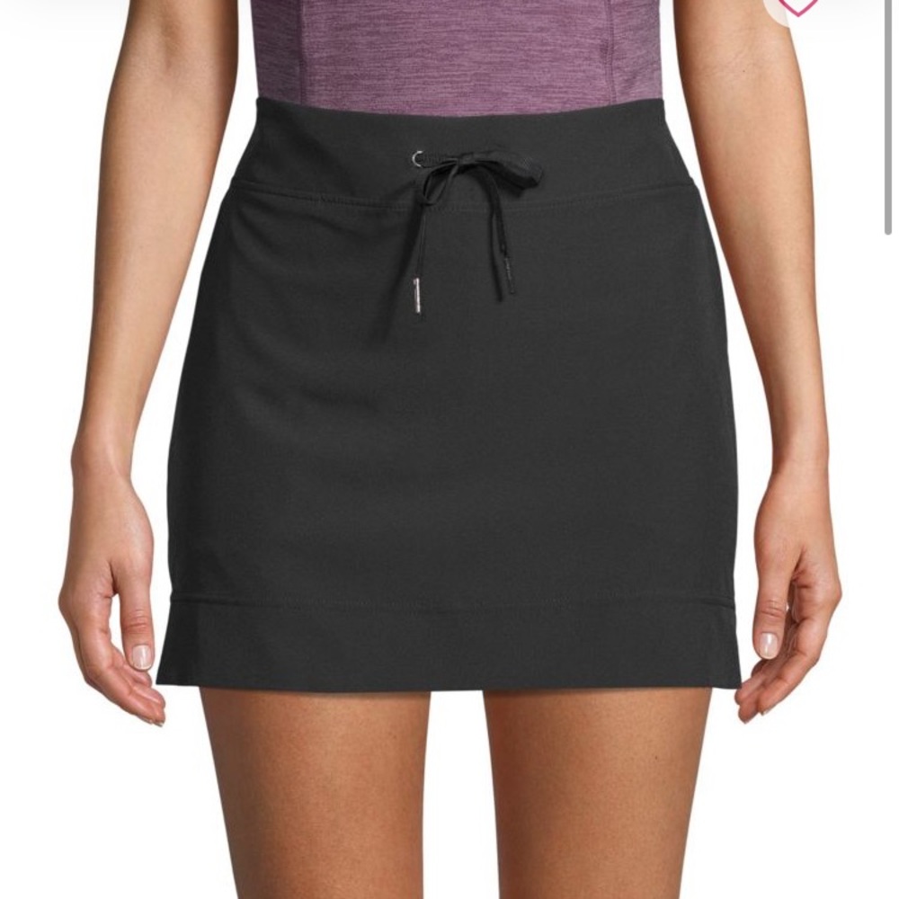 Gaiam black skirt
